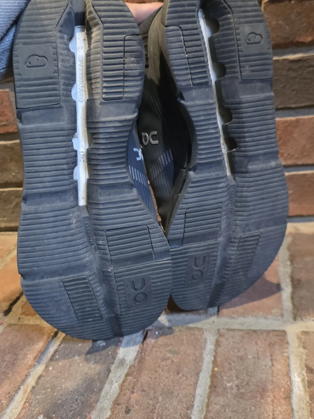 ON RUNNING WOMENS Cloudnova Void size 9.5 womans